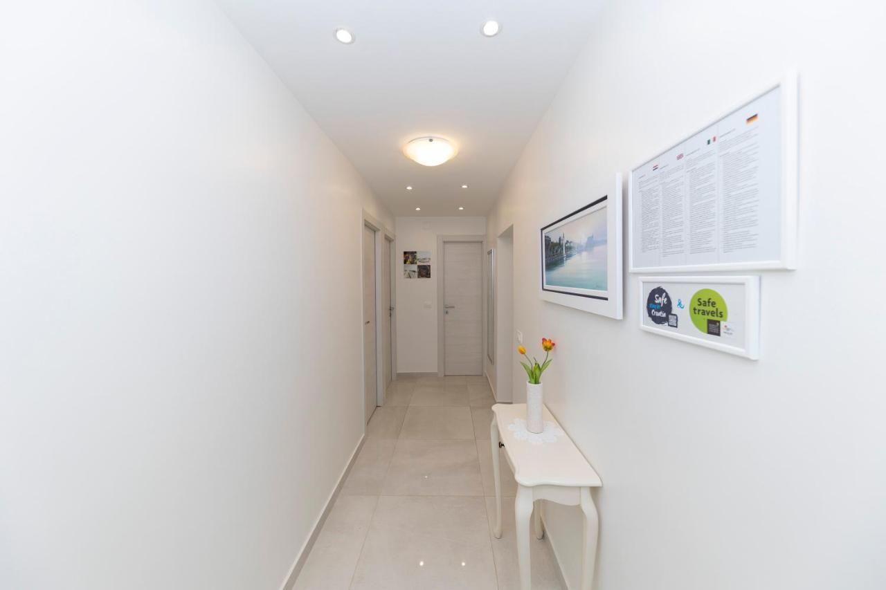 Joy 1 Apartment Novalja Exterior photo