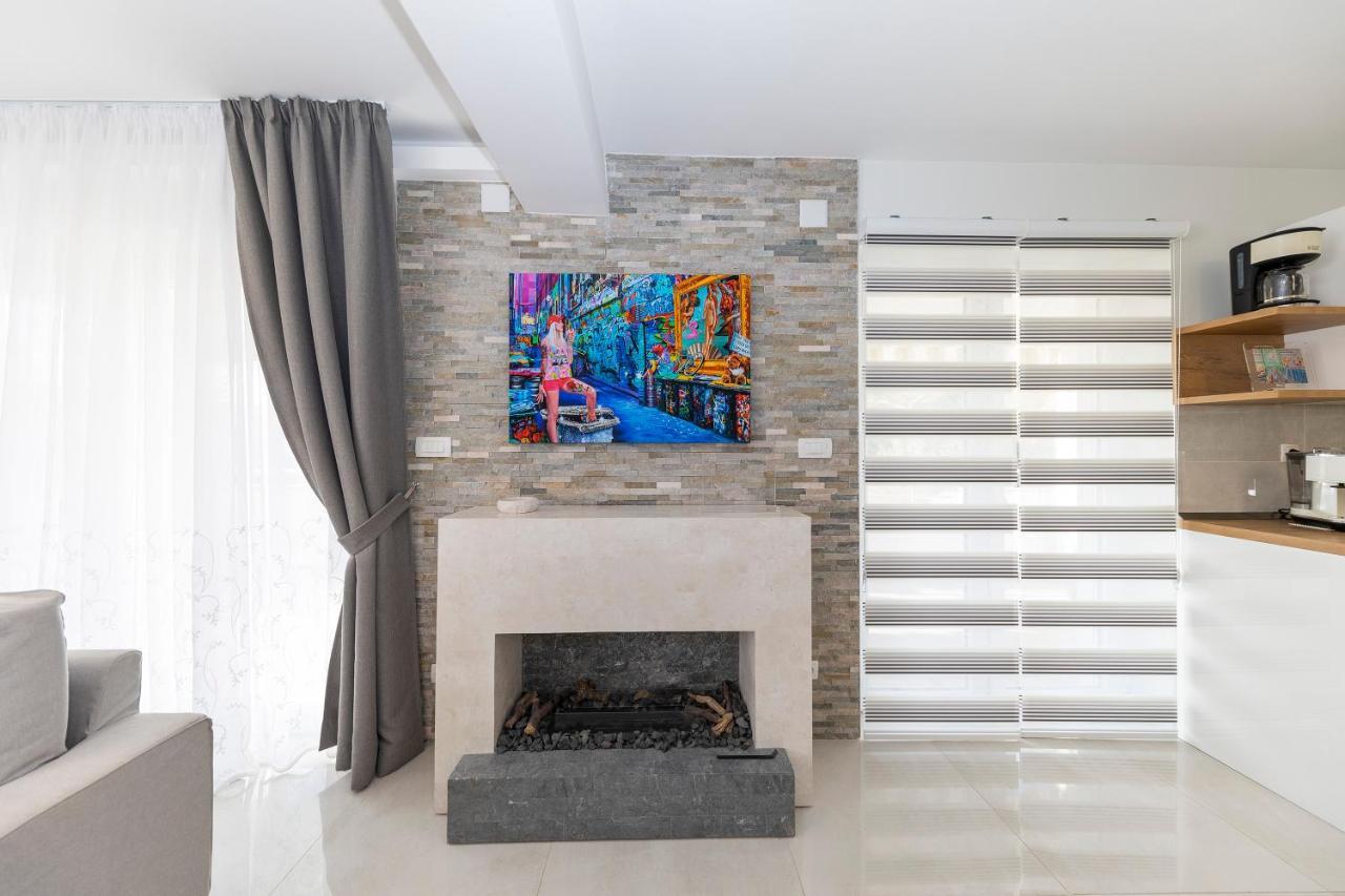 Joy 1 Apartment Novalja Exterior photo